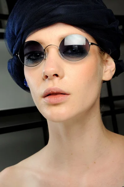 Look 27